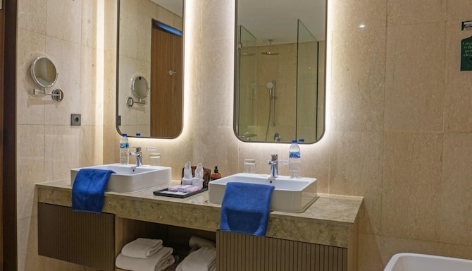 Golden Tulip Springhill Lampung