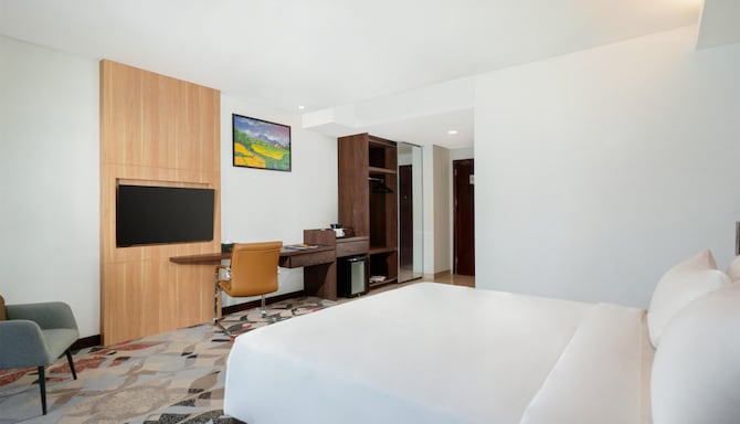 Golden Tulip Springhill Lampung