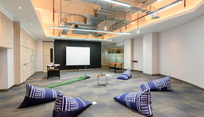 Tulip Meeting Room