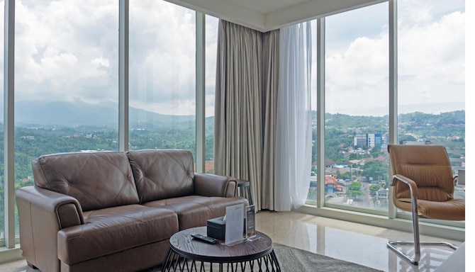 Golden Tulip Springhill Lampung