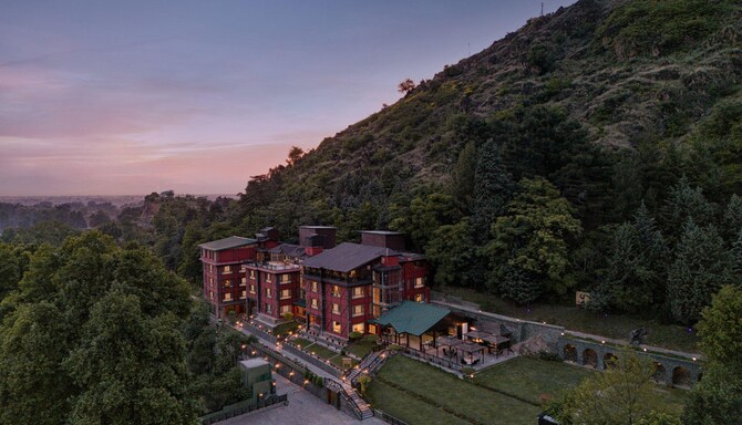 Golden Tulip Srinagar - Surrounding