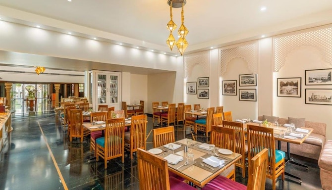 Golden Tulip Udaipur - RESTAURANT