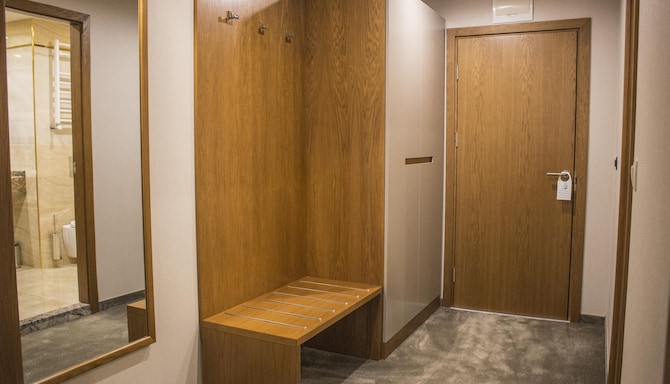 Golden Tulip Varna - Executive room entrance