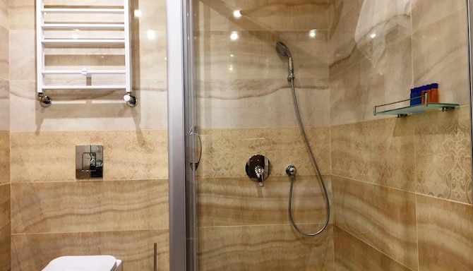 Golden Tulip Varna - Golden Tulip Varna Triple room bath