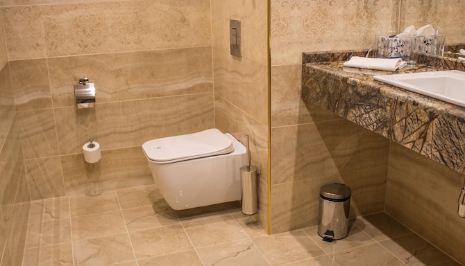 Golden Tulip Varna - Bathroom Executive Room
