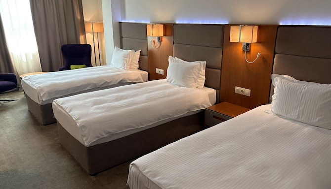 Golden Tulip Varna - TRL STD T x
