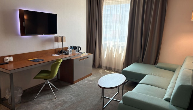 Golden Tulip Varna - STE K x