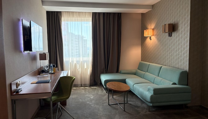 Golden Tulip Varna - STE K x