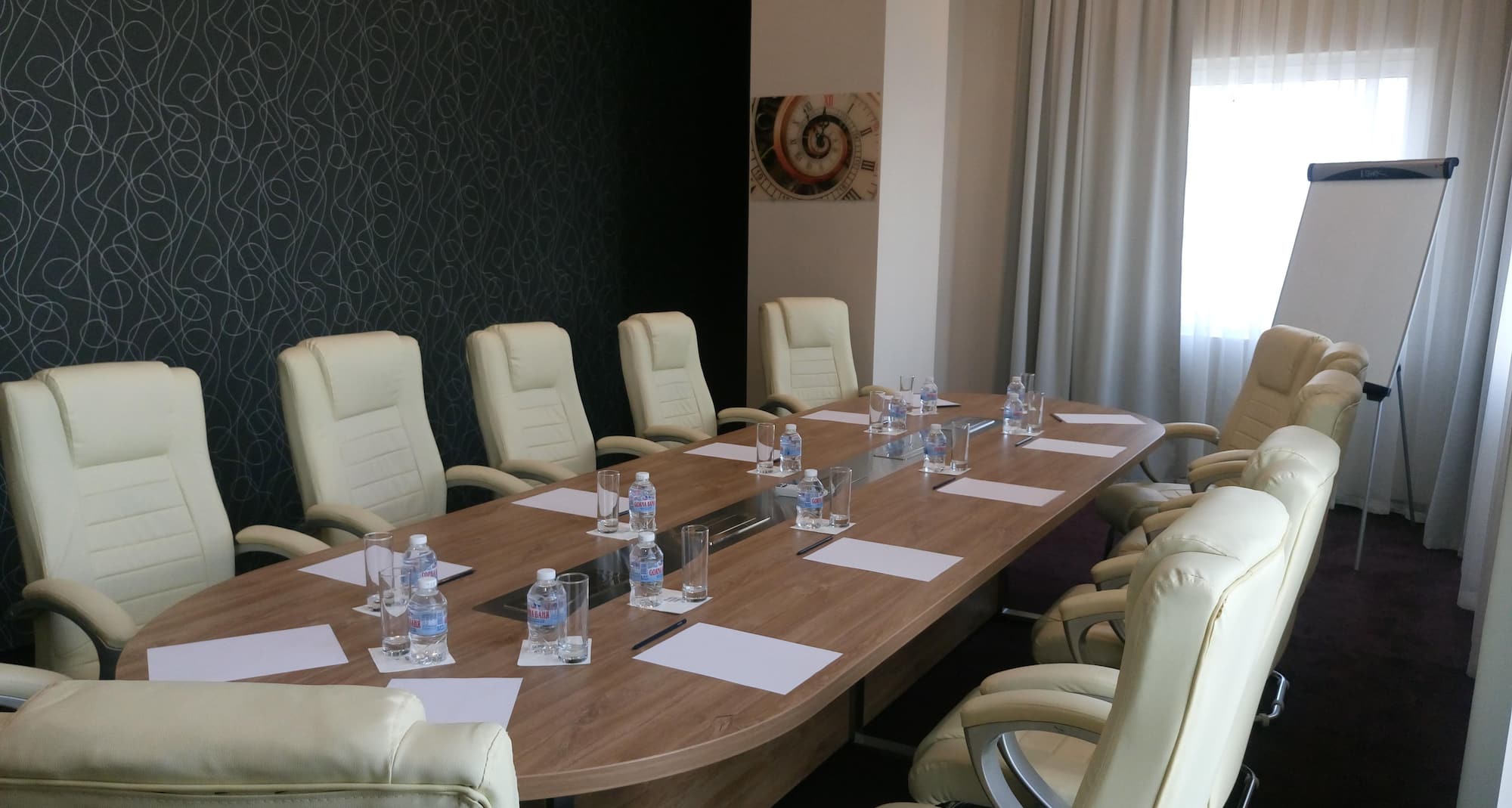 Golden Tulip Varna - Golden Tulip Varna Hall The 12 Boarding room