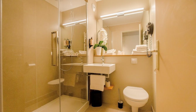 Golden Tulip Villepinte Roissy - Parc Des Expositions - Salle de bain de la chambre