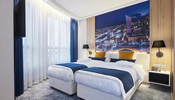 Golden Tulip Warsaw Airport Hotel - Guest Room twin