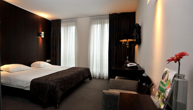 Golden Tulip West Ende - Golden Tulip West Ende deluxe room