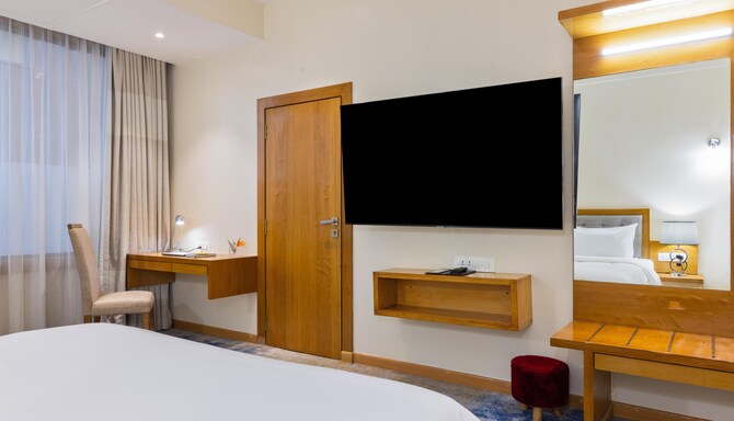 GOLDEN TULIP WESTLANDS NAIROBI - Suite Room Bedroom*