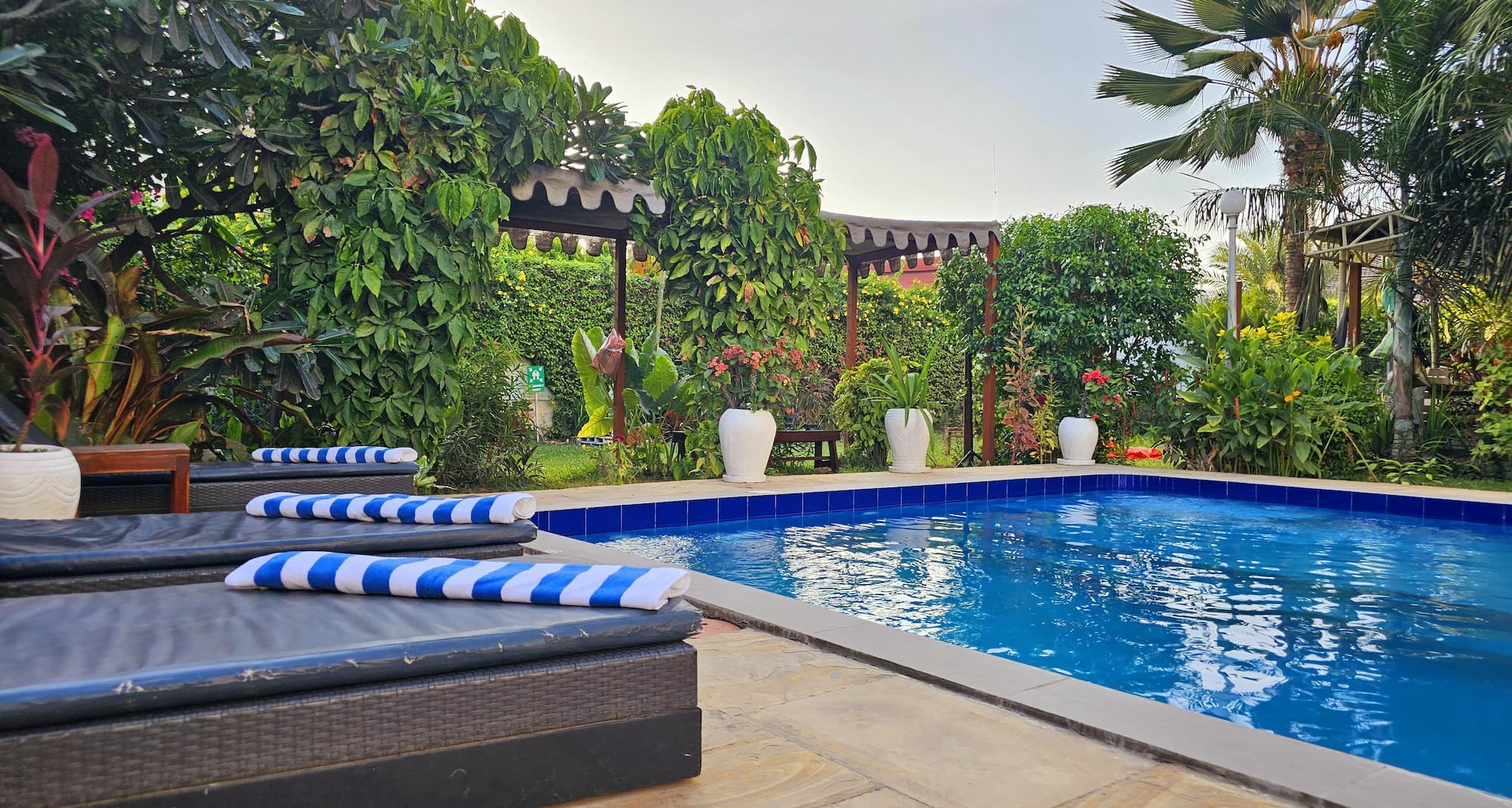 Golden Tulip Zanzibar Boutique - Hotel - Pool view