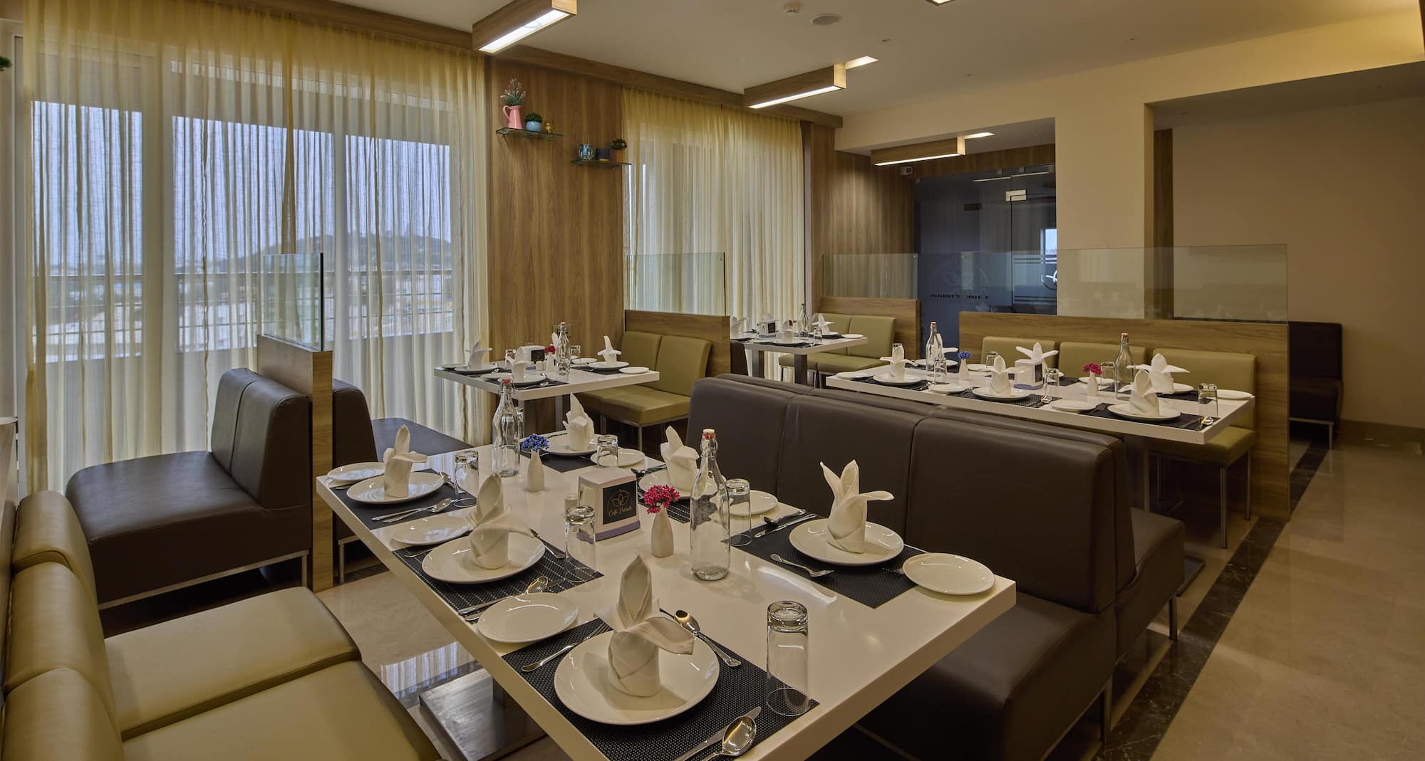GRAND CONTINENT A SAROVAR PORTICO HOTEL - Grand Hotel Hosur