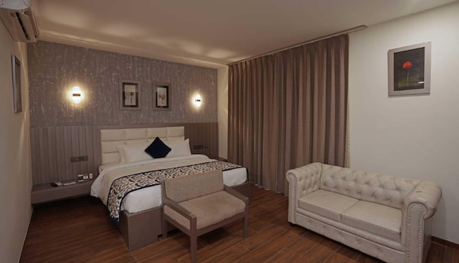 Grand Continent Anjuna A Sarovar Portico Affiliate Hotel - Deluxe Room Pool View