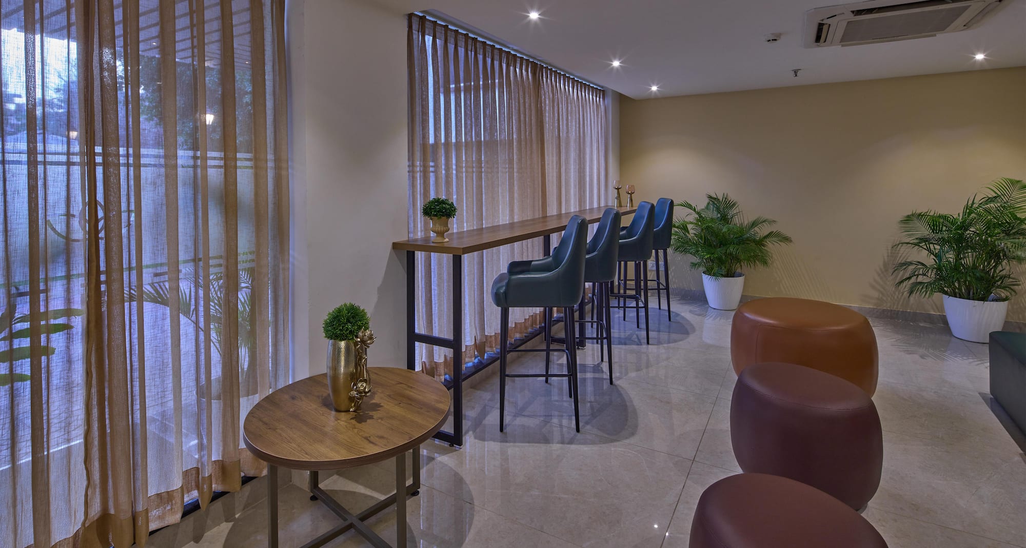 Grand Continent Brookfield - lobby