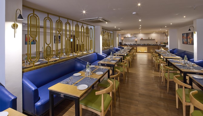 Grand Continent Brookfield - FLavours Restaurant