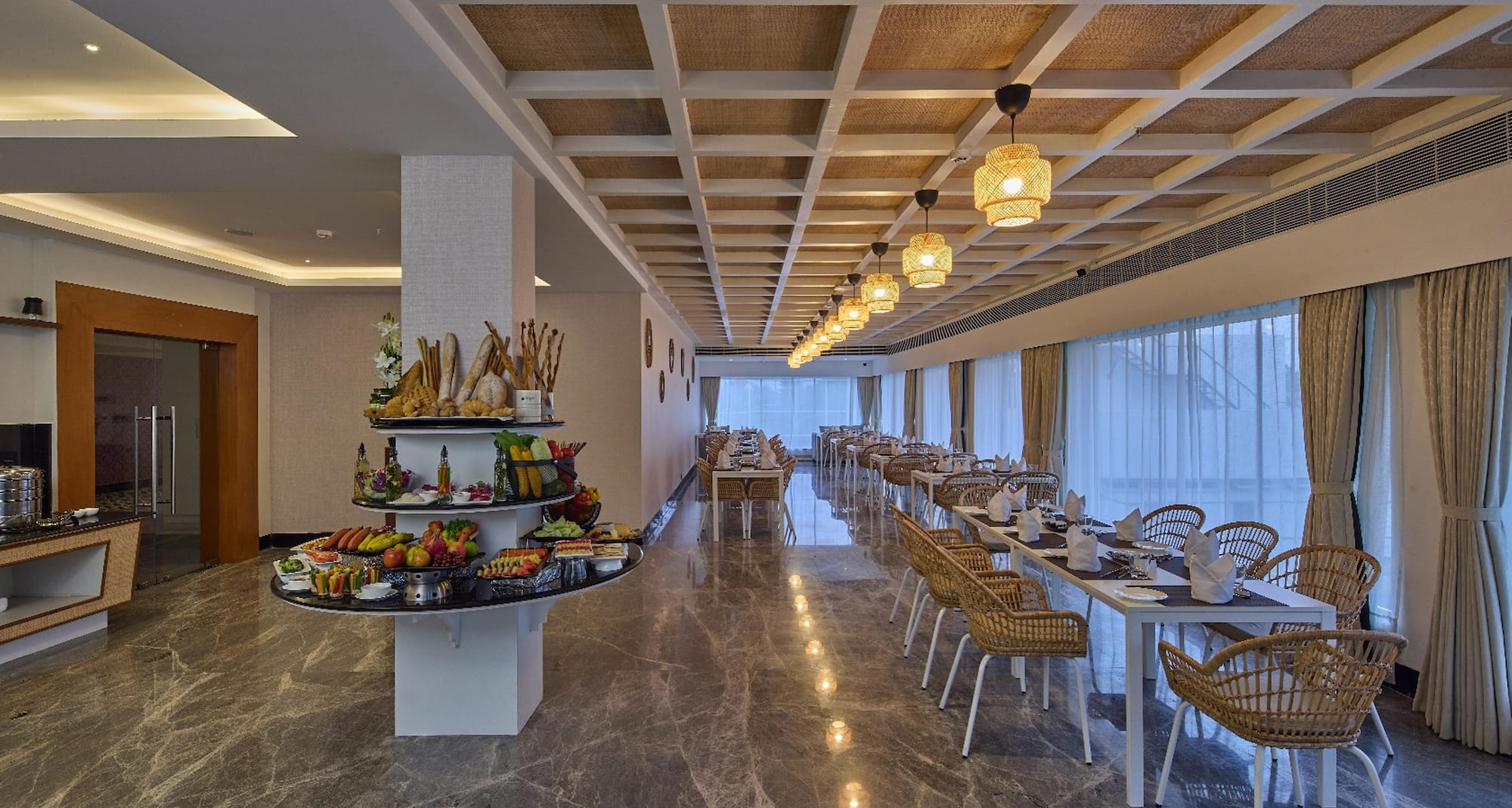 Grand Continent Mahabalipuram - Restaurant