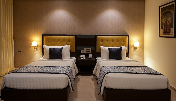 Grand Continent Malleshwaram A Sarovar Portico Affiliate Hotel - Guest Room