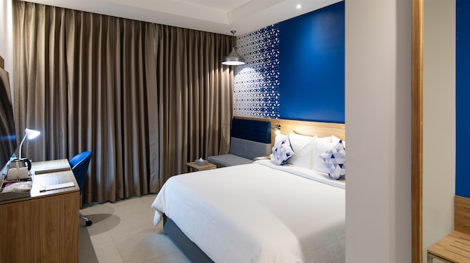 - Guest Room