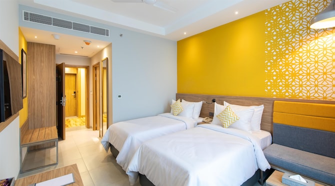 - Guest Room