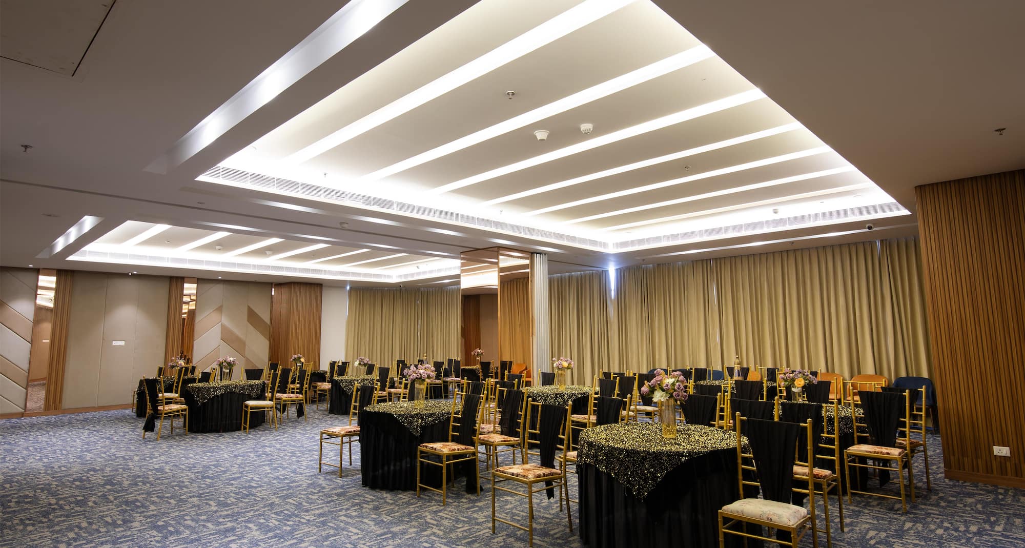 SHALIMAR HOMETEL LUCKNOW - Banquets and Conferences