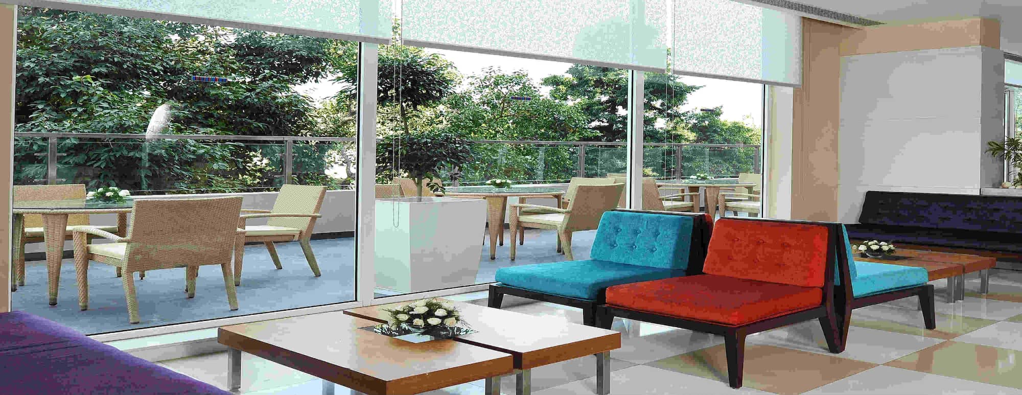 Hometel Chandigarh - Seating Lounge
