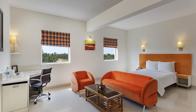 Hometel Roorkee - Suite Room