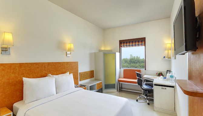 Hometel Roorkee - Superior Room