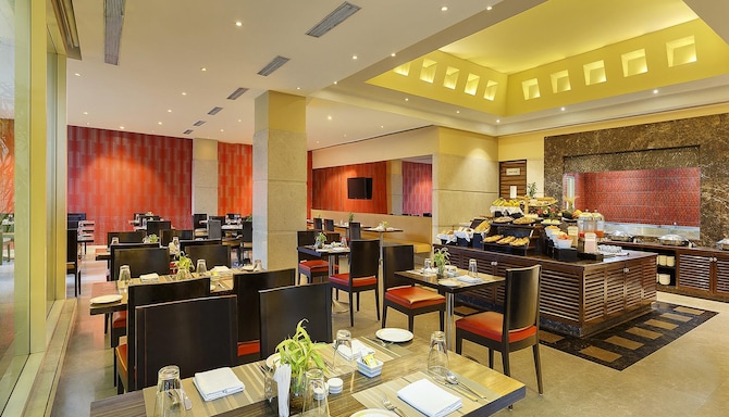 Hometel Roorkee - Restaurant