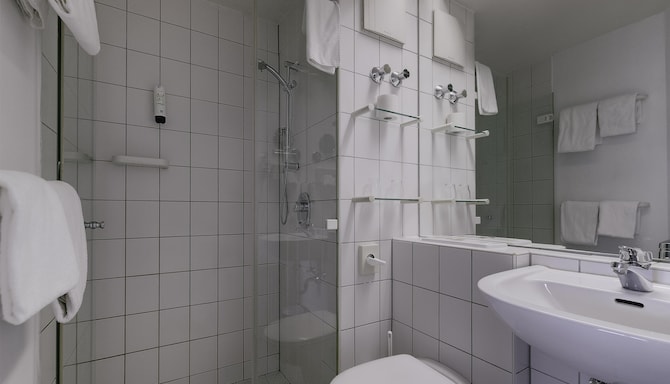 HOTEL AMBIENTE LANGENHAGEN HANNOVER BY TULIP INN - HAN