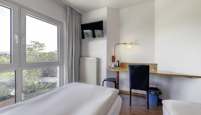 HOTEL AMBIENTE LANGENHAGEN HANNOVER BY TULIP INN - HAN