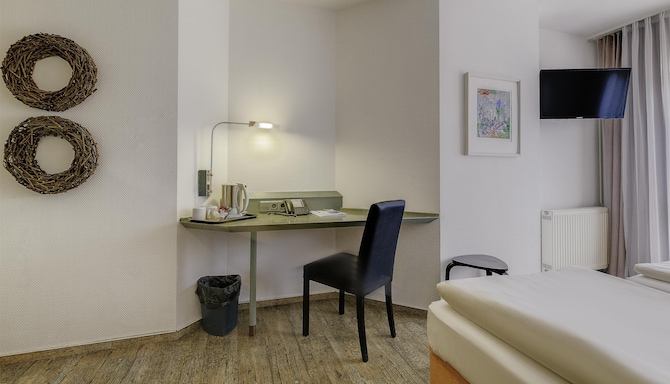 HOTEL AMBIENTE LANGENHAGEN HANNOVER BY TULIP INN - HAN