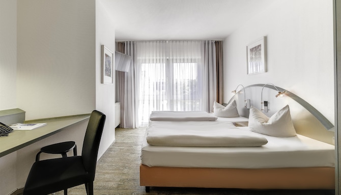 HOTEL AMBIENTE LANGENHAGEN HANNOVER BY TULIP INN - HAN