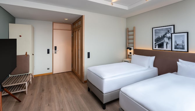 HOTEL BLEIBTREU BERLIN BY GOLDEN TULIP - bleibtr a 511