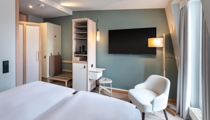HOTEL BLEIBTREU BERLIN BY GOLDEN TULIP - bleibtr a 512