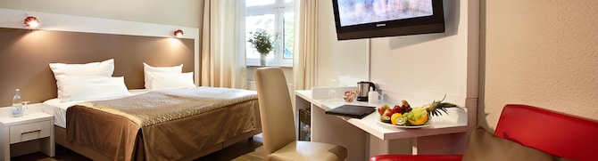 HOTEL DOMICIL HAMBURG BY GOLDEN TULIP - Hotel Domicil Hamburg by Golden Tulip- header accomodation