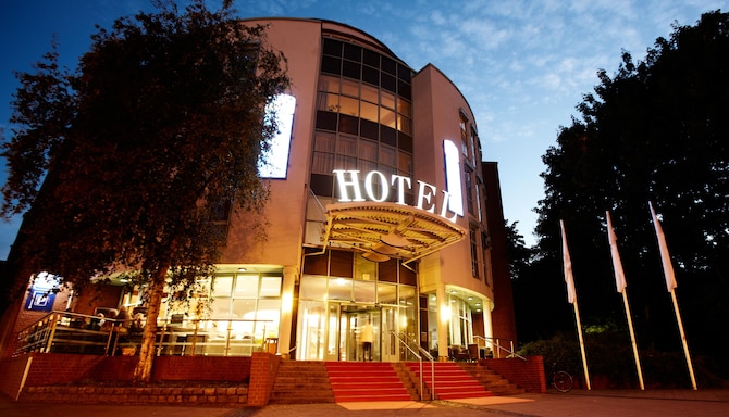 HOTEL KIEL BY GOLDEN TULIP - Hotel Kiel by Golden Tulip- Exterior