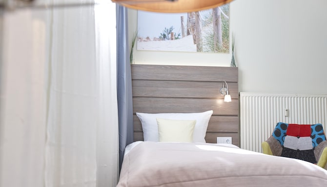 HOTEL KIEL BY GOLDEN TULIP - Hotel Kiel by Golden Tulip- SGL CS,