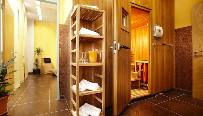 HOTEL KIEL BY GOLDEN TULIP - Hotel Kiel by Golden Tulip sauna cop