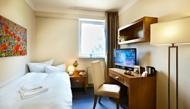 HOTEL KONIGSTEIN KIEL BY TULIP INN - Hotel Königstein Kiel by Tulip Inn- sgl