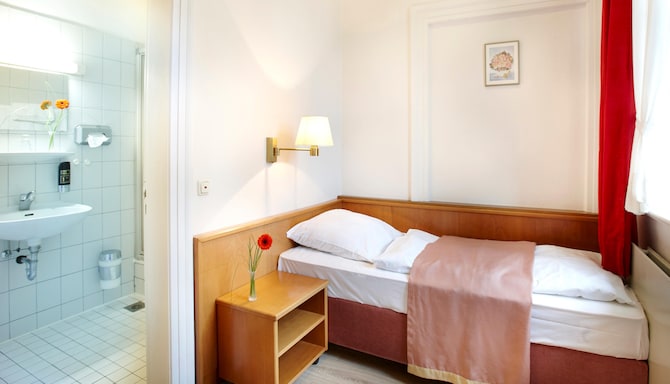 HOTEL PELLI HOF RENDSBURG by TULIP INN - Hotel Pelli Hof Rendsburg by Tulip Inn- sgl