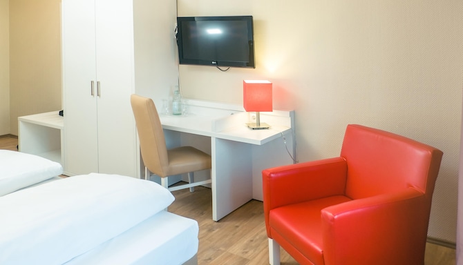 HOTEL STUTTGART SINDELFINGEN by TULIP INN - Hotel Stuttgart Sindelfingen City by Tulip Inn- mood