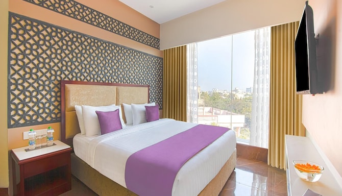 HRJ Sarovar Portico Indore - Executive Room