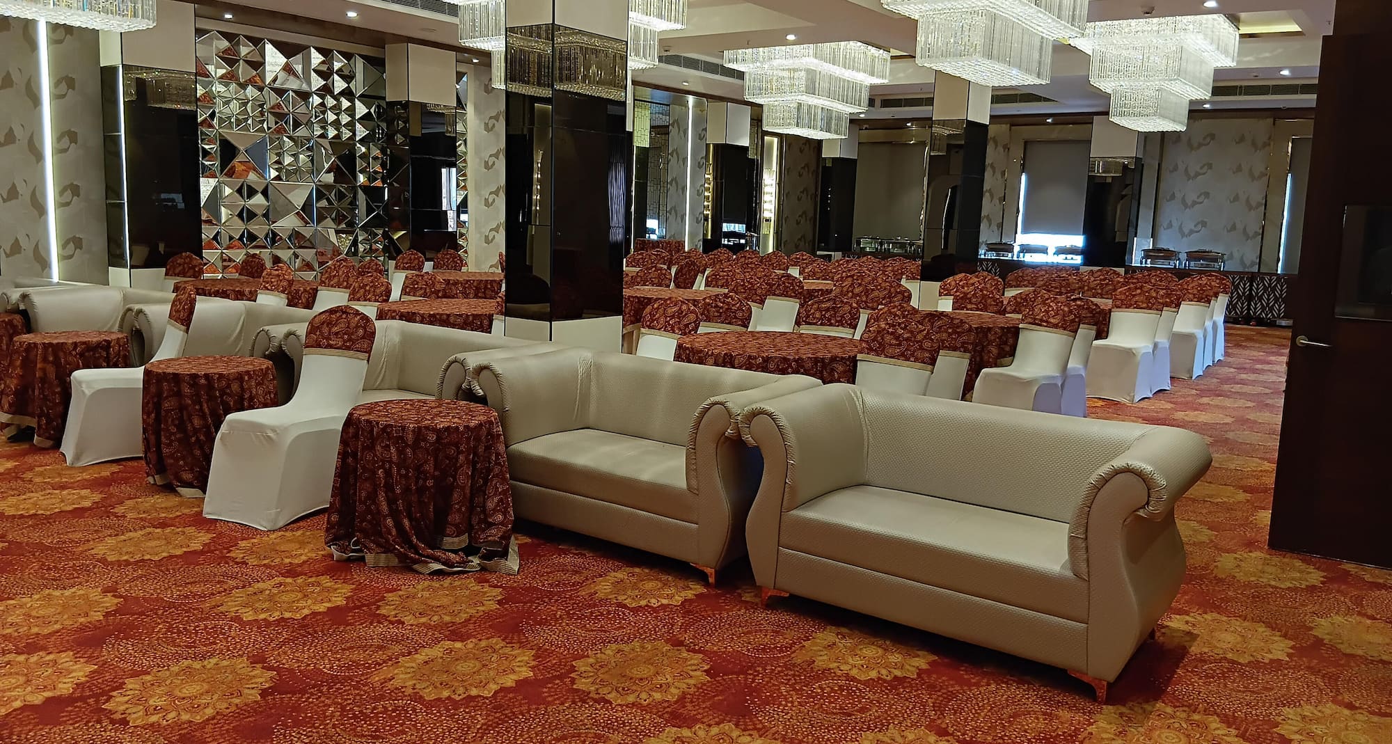 ISHAAN SAROVAR PORTICO DEOGHAR - Casamento