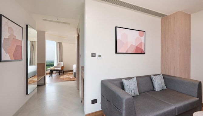 KPG Sarovar Portico Rajnagar Extension Ghaziabad - ROOM-Jr Suite