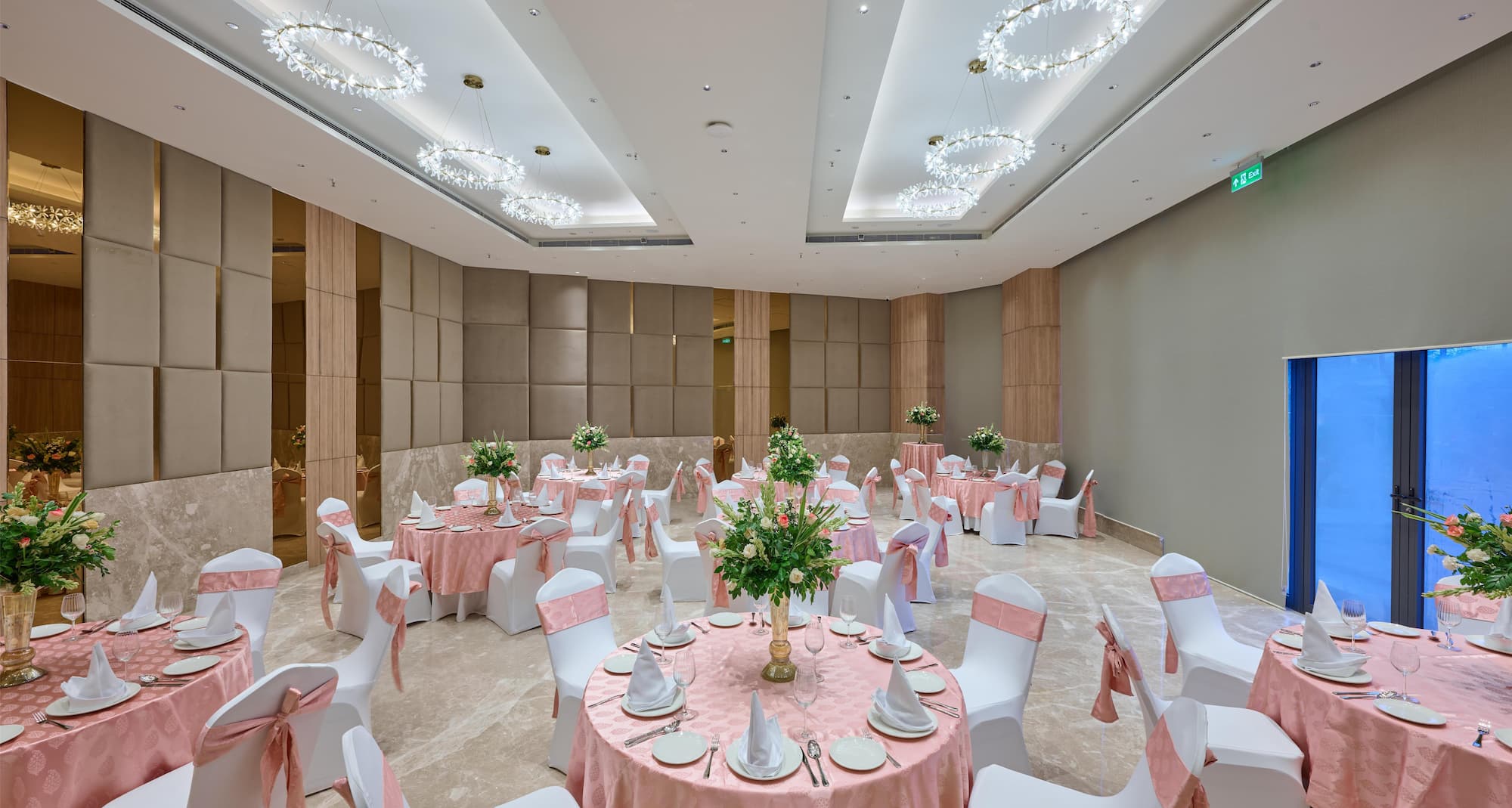 KPG Sarovar Portico Rajnagar Extension Ghaziabad - BANQUET SOLITAIRE