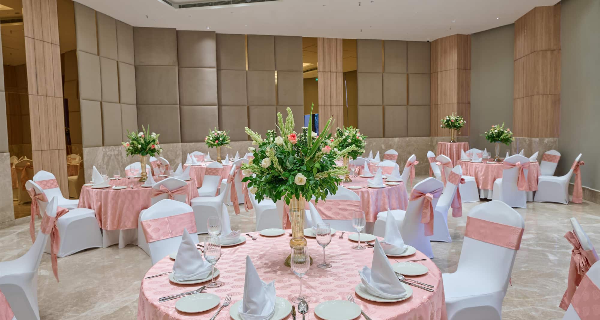 KPG Sarovar Portico Rajnagar Extension Ghaziabad - BANQUET SOLITAIRE