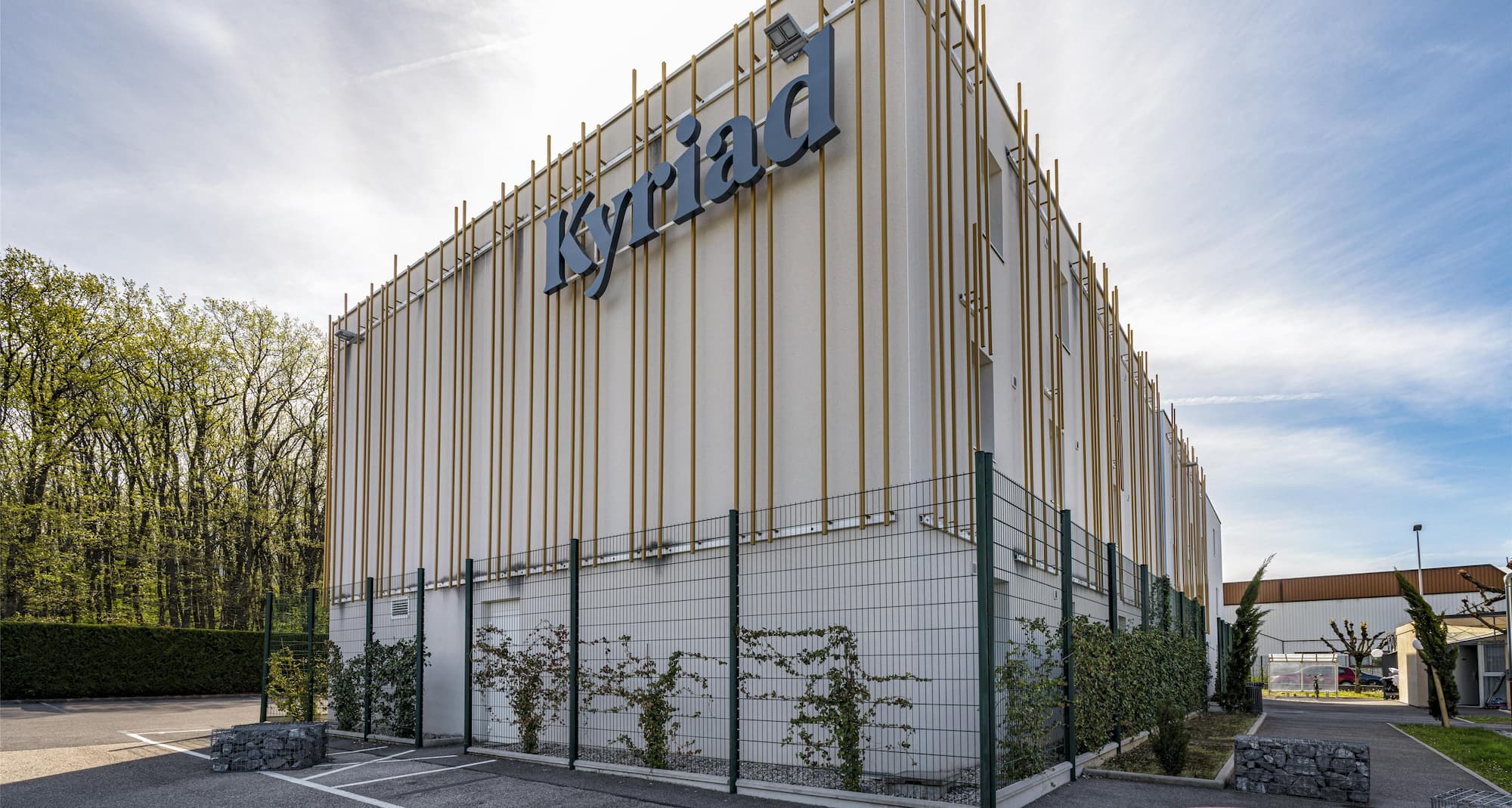 KYRIAD ANNEMASSE - Hotel Kyriad Annemasse exterieur batiment chambres supérieure